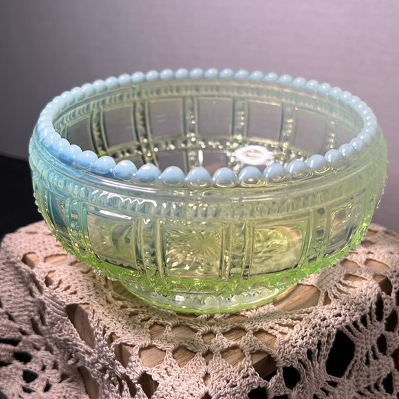 Vintage Other - 💚1927 Imperial Green Beaded Block Pattern Footed Bowl, pattern #710